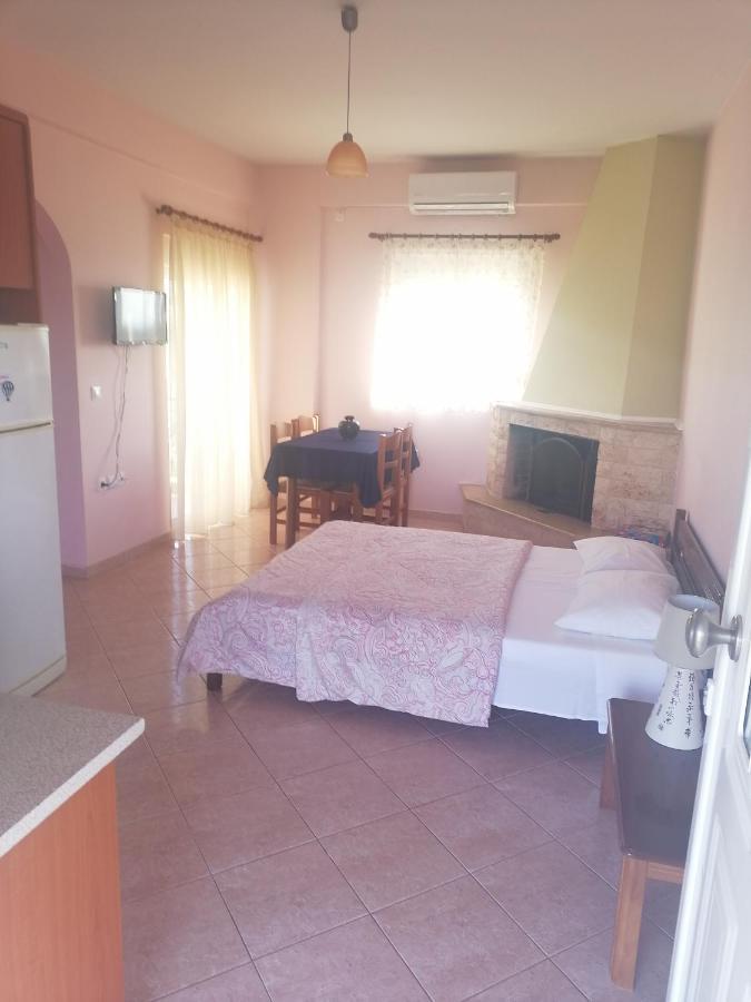 Mina Apartments Zacharo Ngoại thất bức ảnh